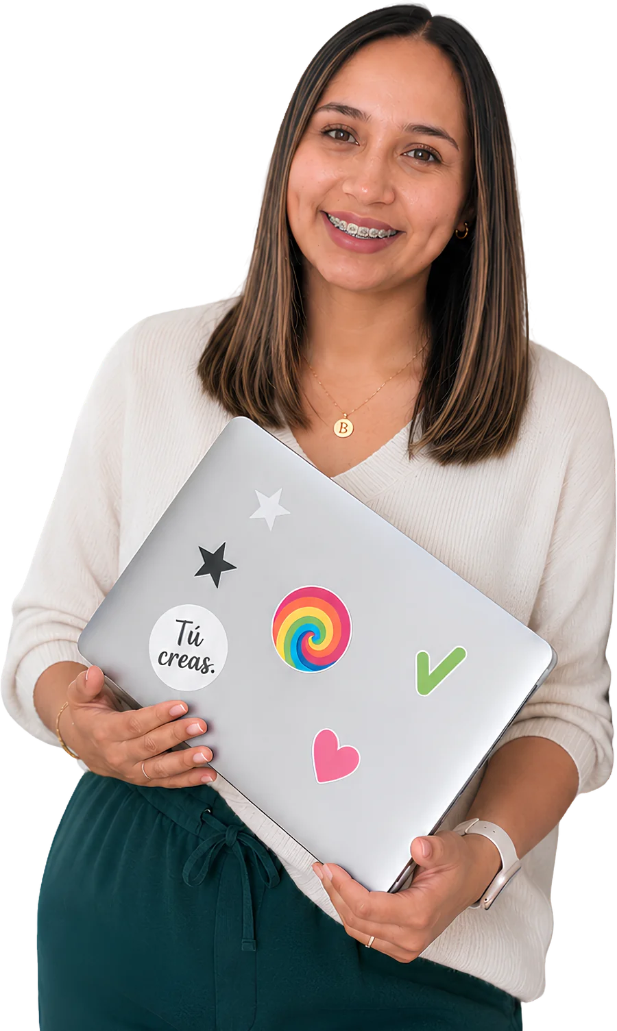 Barbara sonriendo con su computador